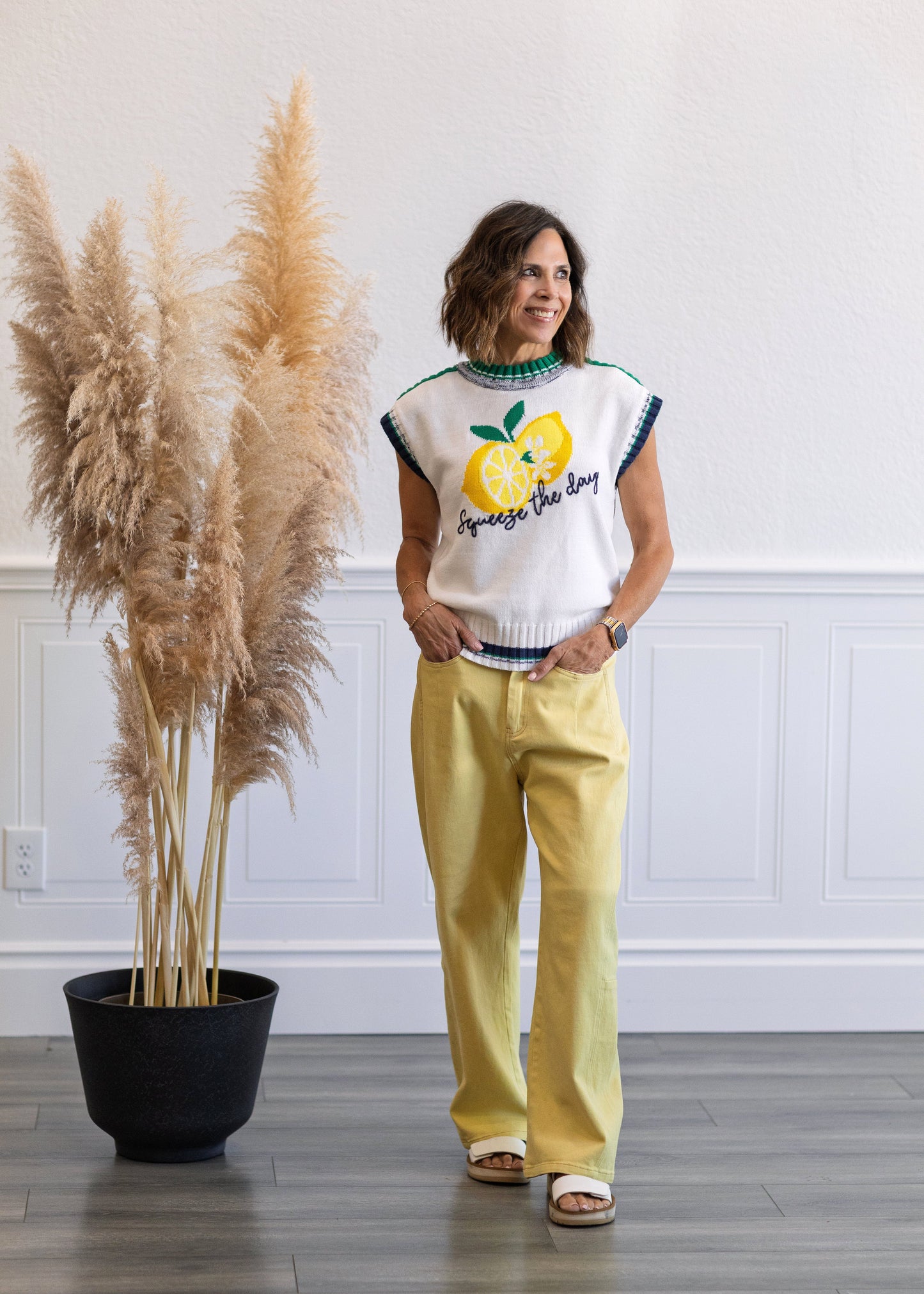 Mid Rise Barrel Cotton Twill Jeans in Yellow Iris